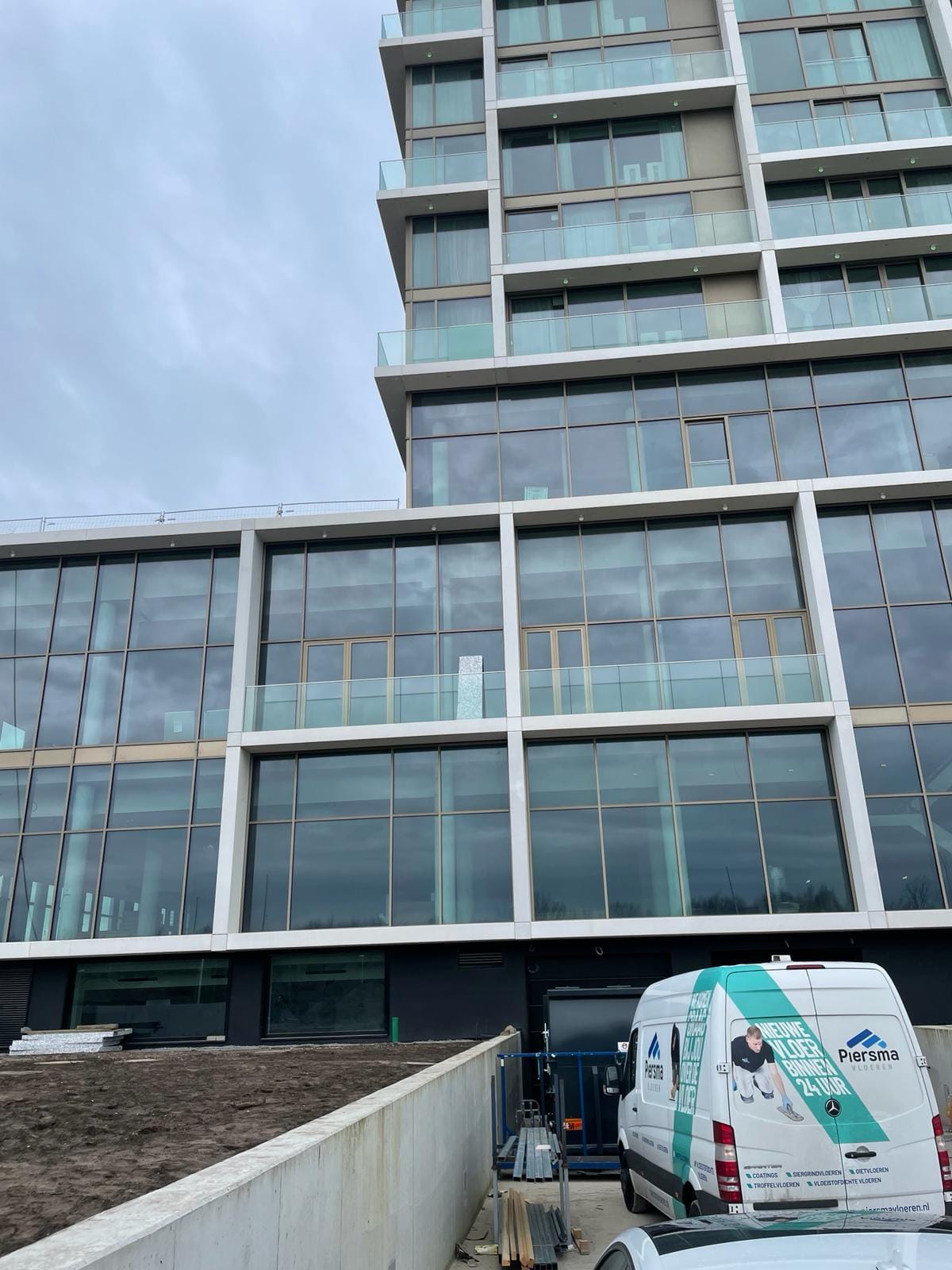 430662704_418521960702440_3613340122691060167_n